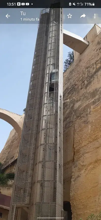 caption (2)